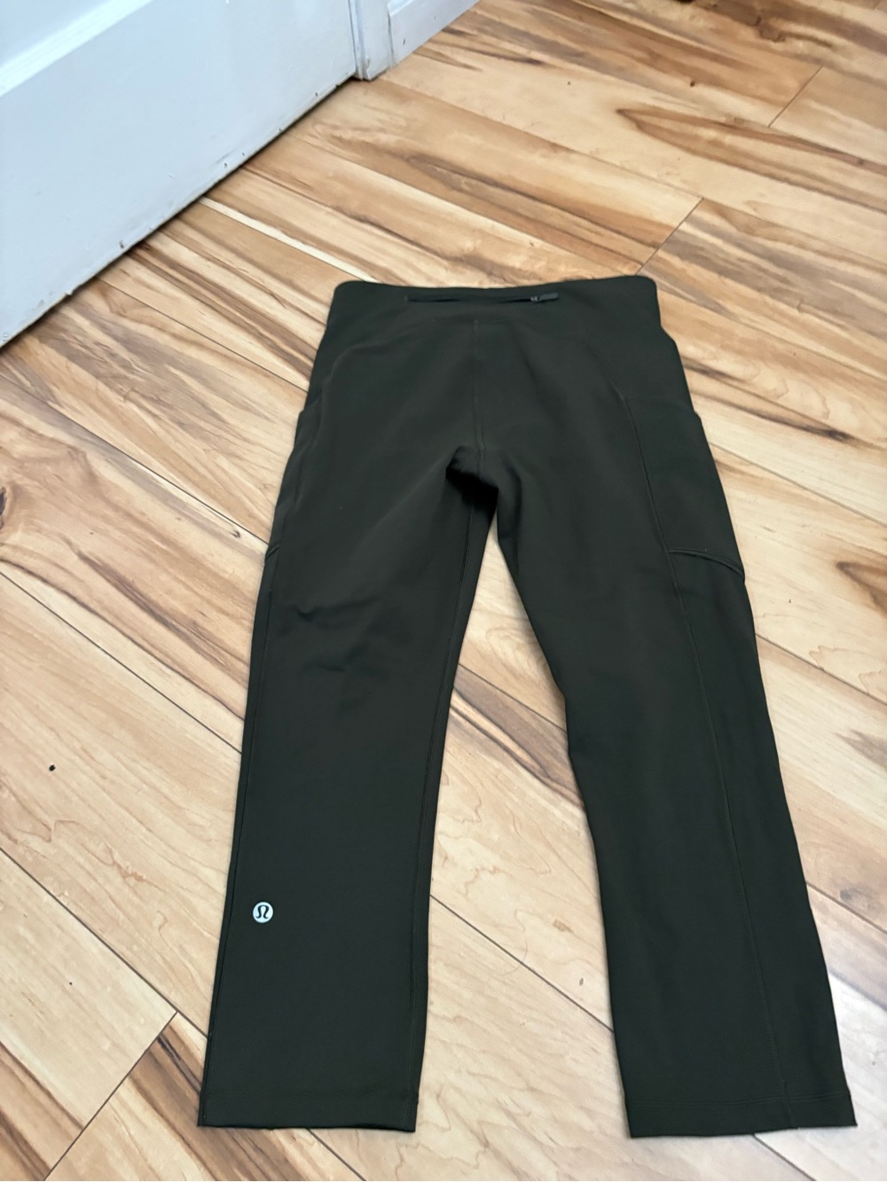 Lululemon Speed Up Crop - Picture 3 of 6